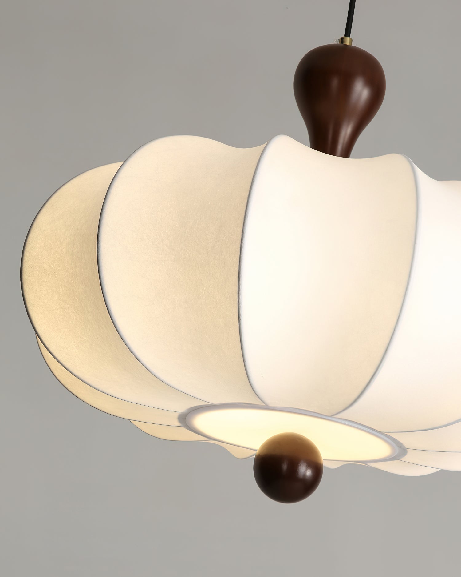 Arivae Sculptural Pendant Light