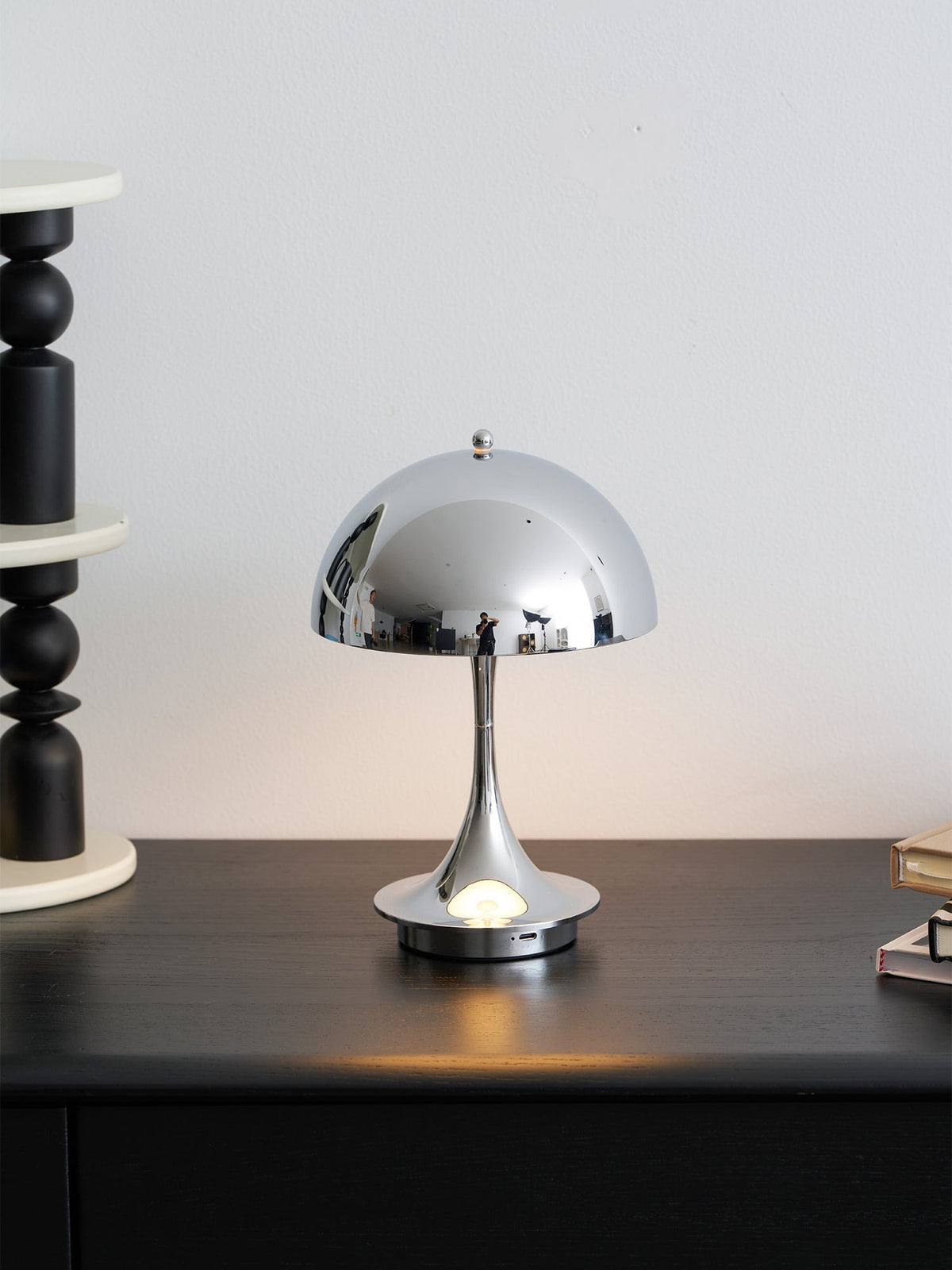 Geval Outdoor Table Lamp