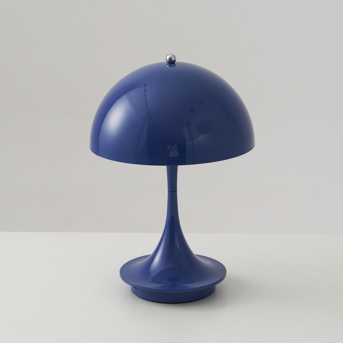 Geval Outdoor Table Lamp