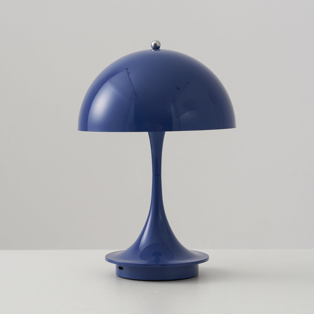 Geval Outdoor Table Lamp