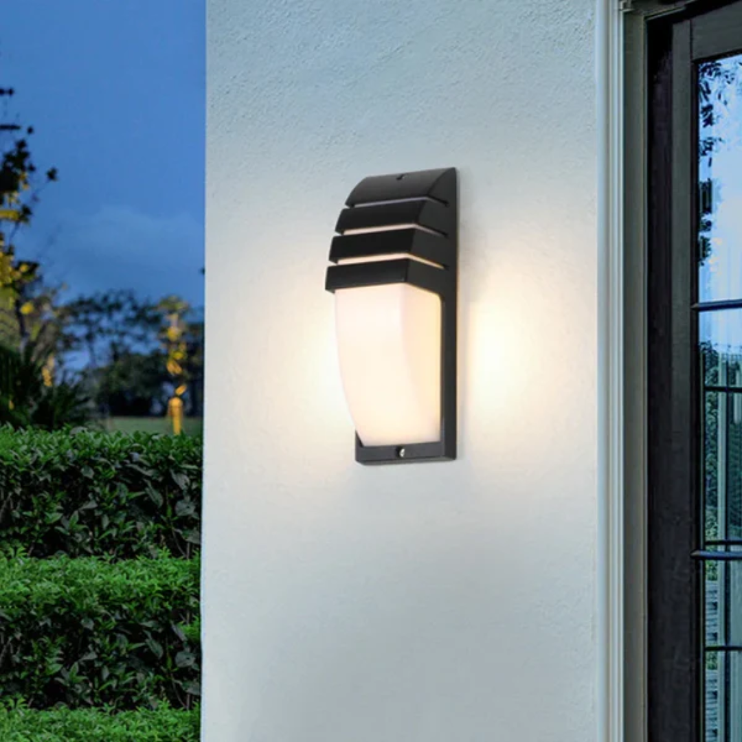 Arvexiva Outdoor Wall Light