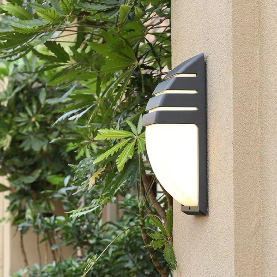 Arvexiva Outdoor Wall Light