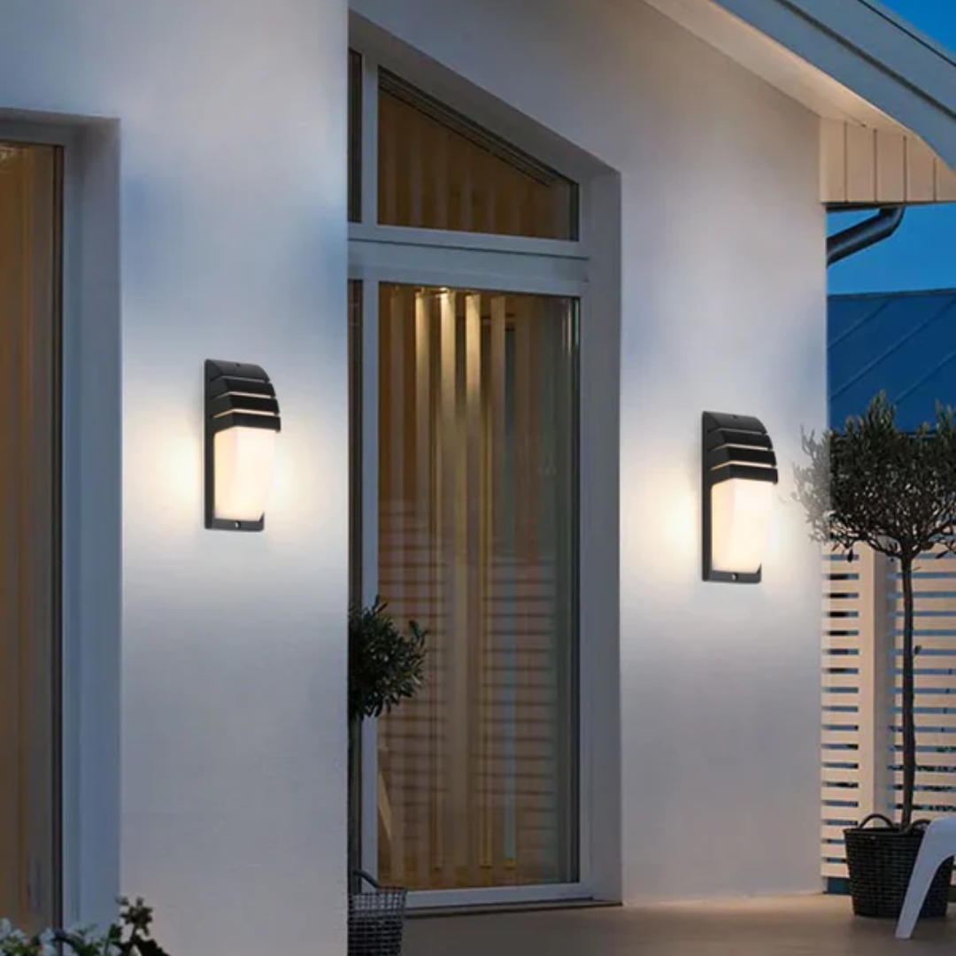 Arvexiva Outdoor Wall Light