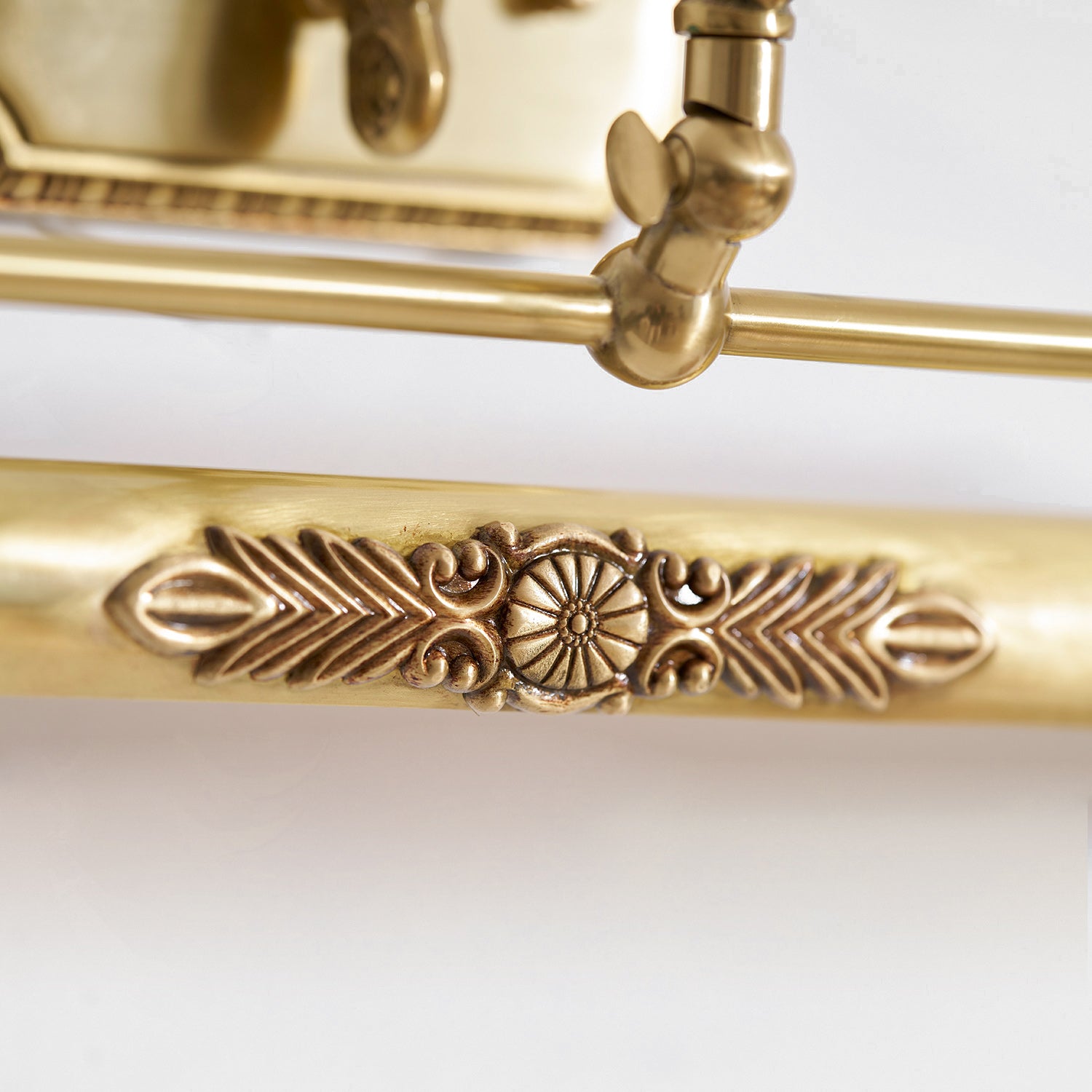 Armelella Gallery Wall Light