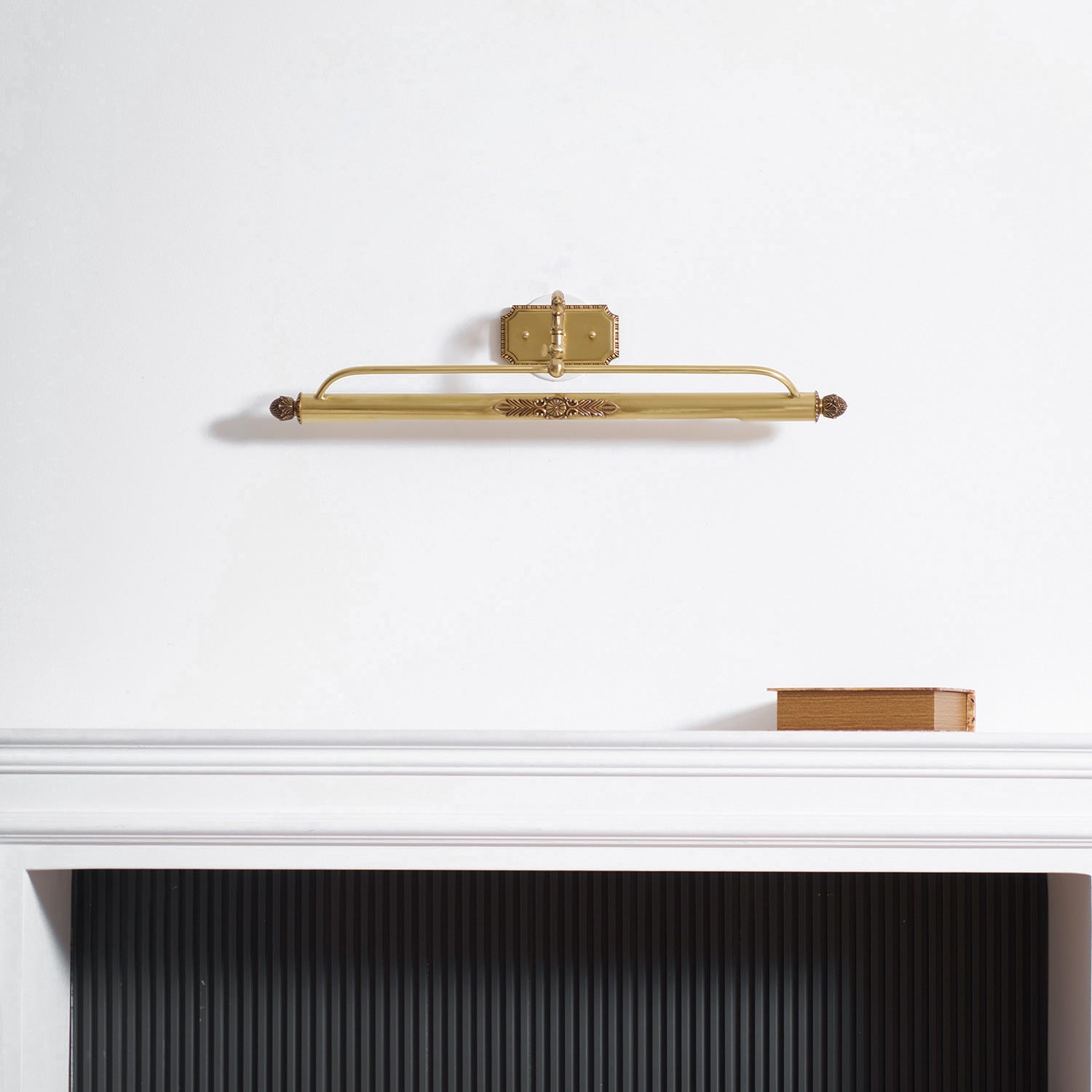 Armelella Gallery Wall Light