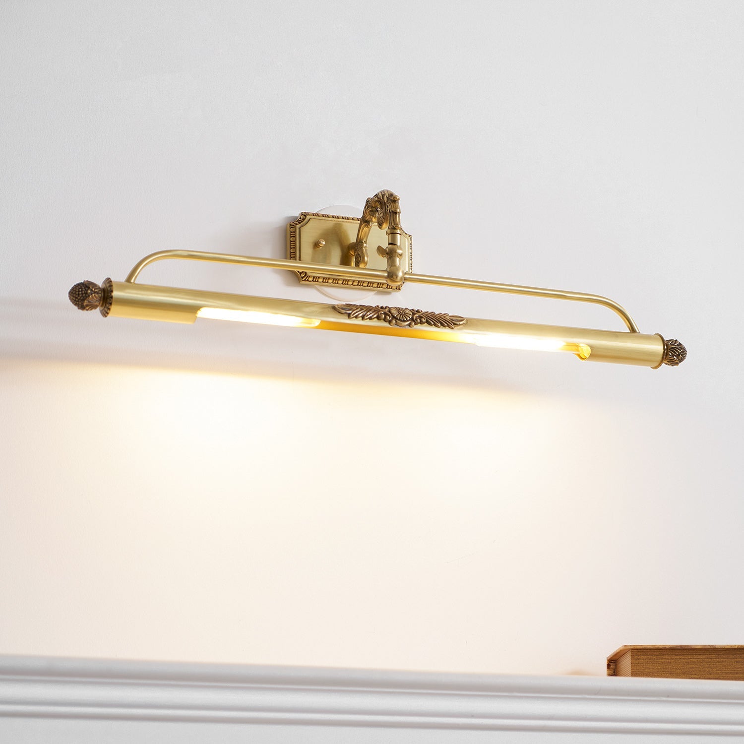 Armelella Gallery Wall Light