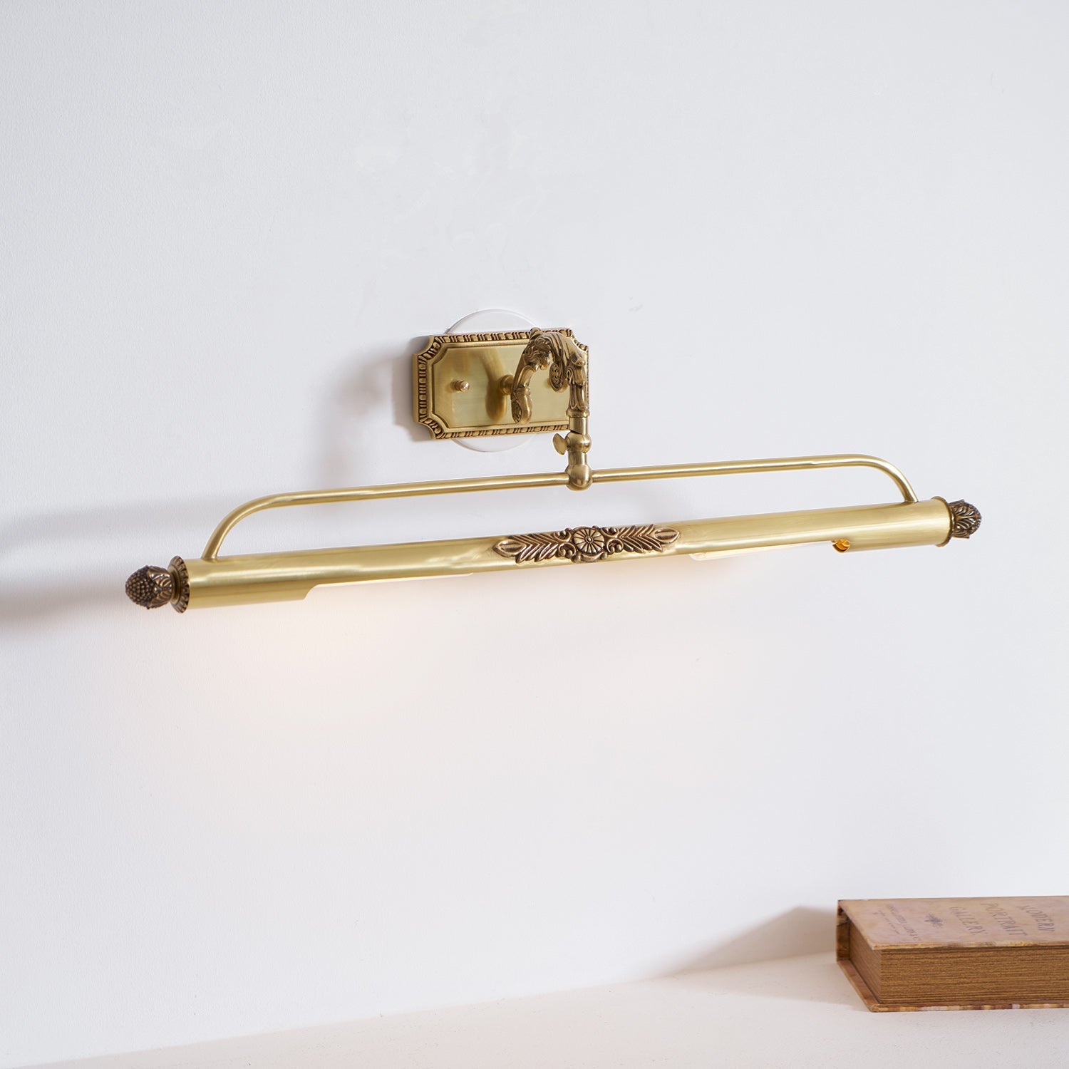 Armelella Gallery Wall Light