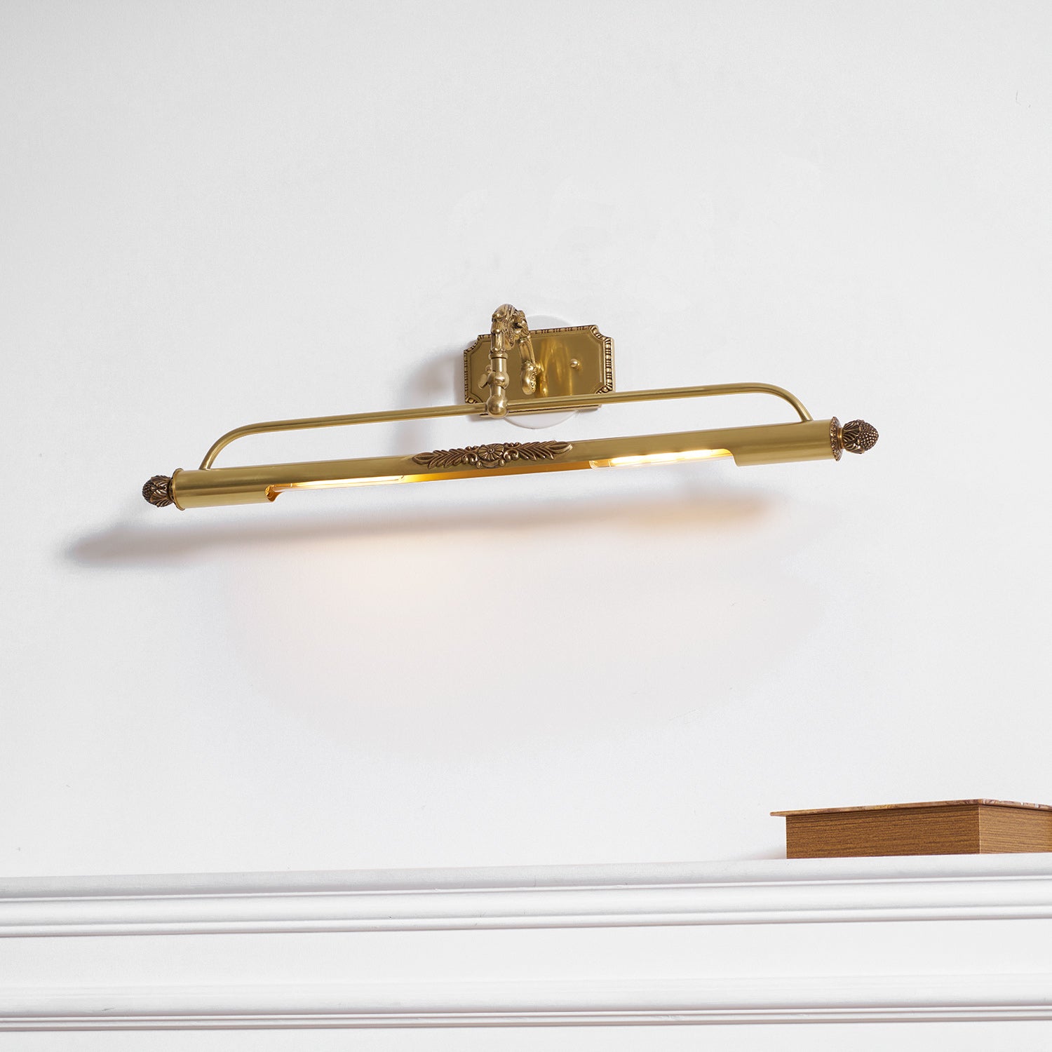 Armelella Gallery Wall Light