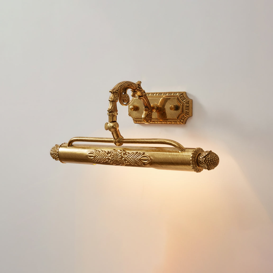 Armelella Gallery Wall Light