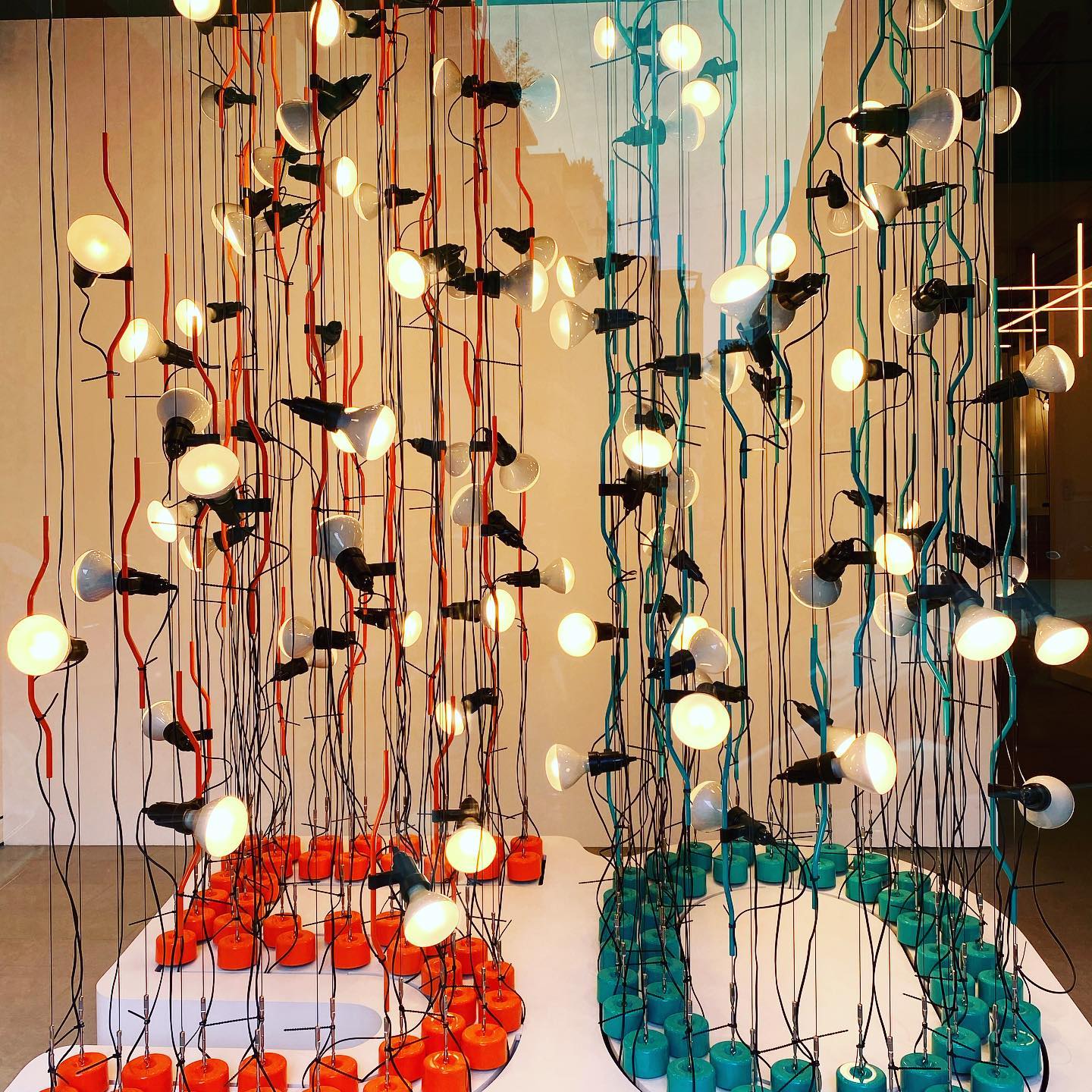 Pabel Floor to Ceiling Light