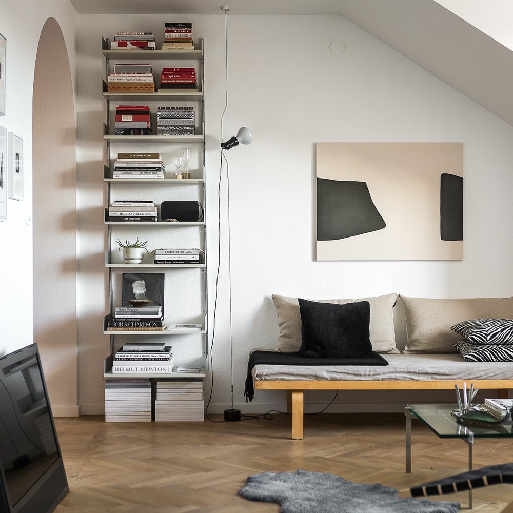 Pabel Floor to Ceiling Light