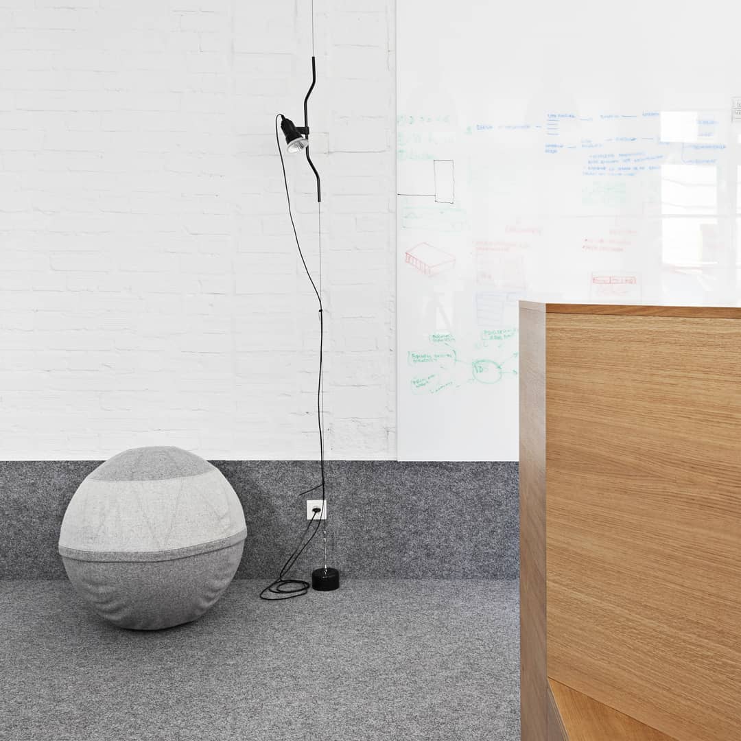 Pabel Floor to Ceiling Light