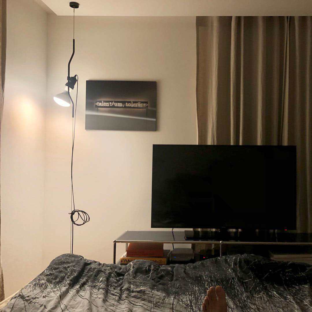 Pabel Floor to Ceiling Light