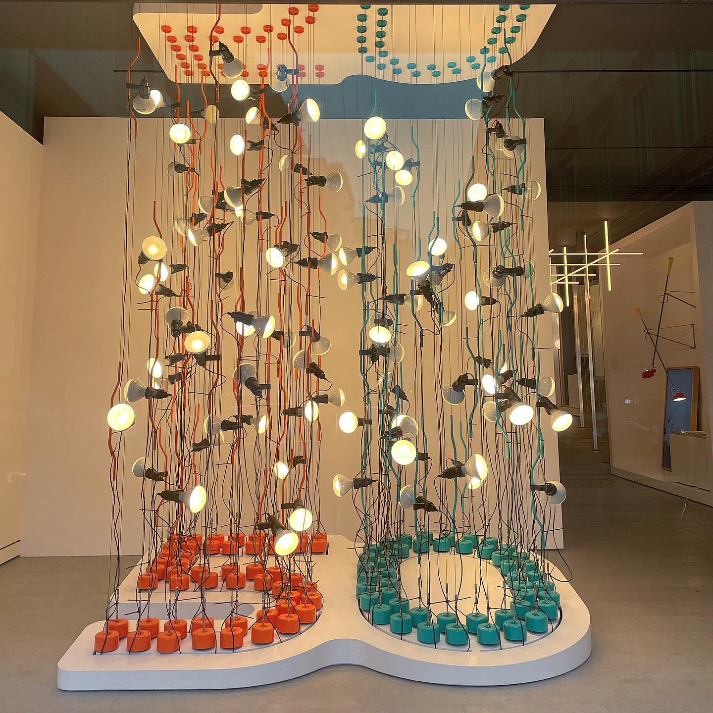 Pabel Floor to Ceiling Light