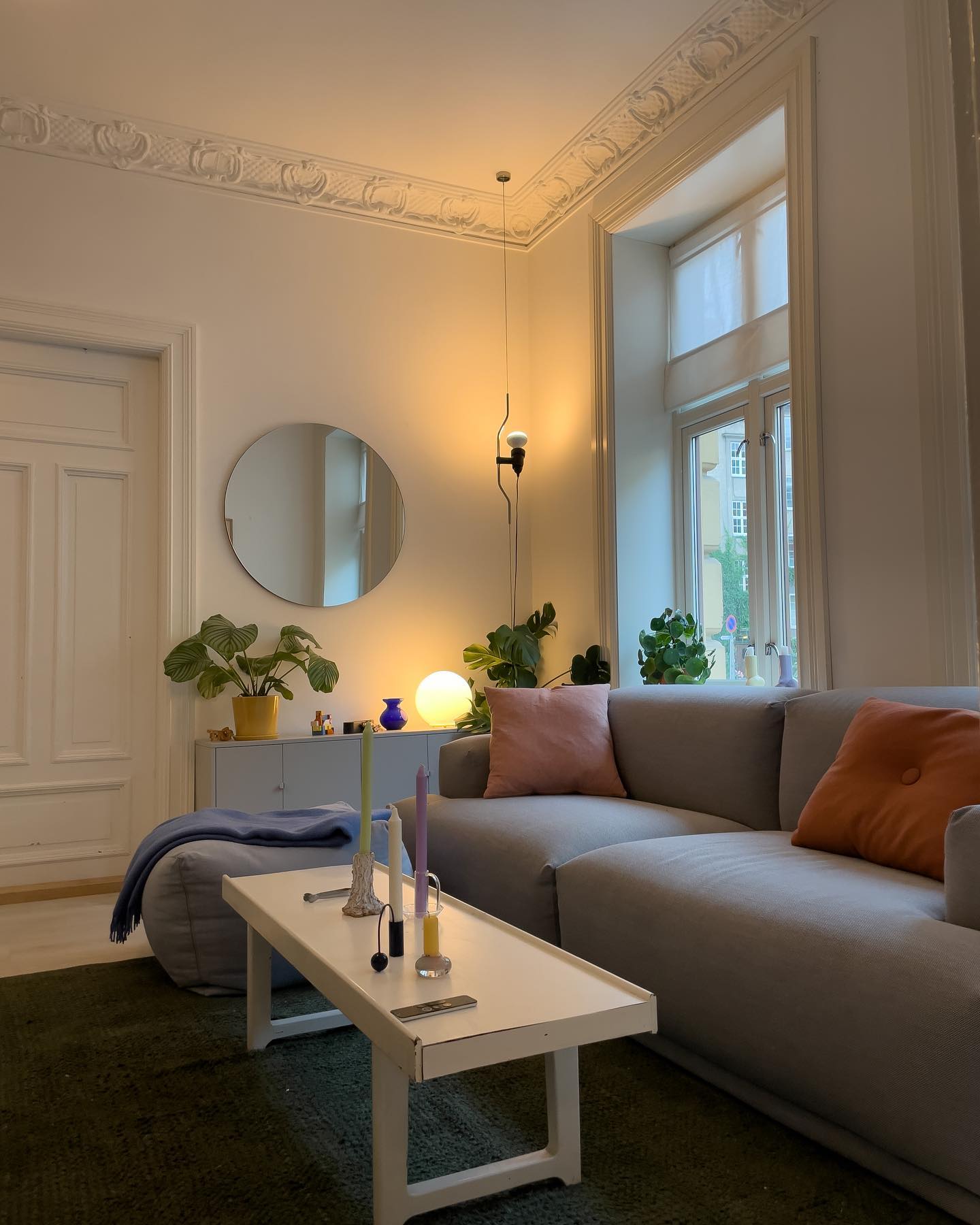 Pabel Floor to Ceiling Light