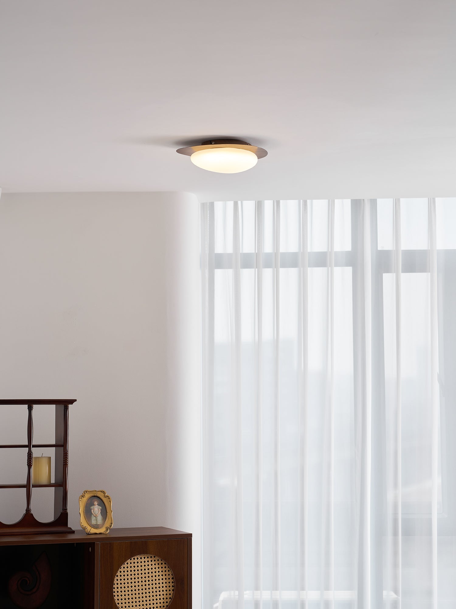 Alerlia Pebble Ceiling Light