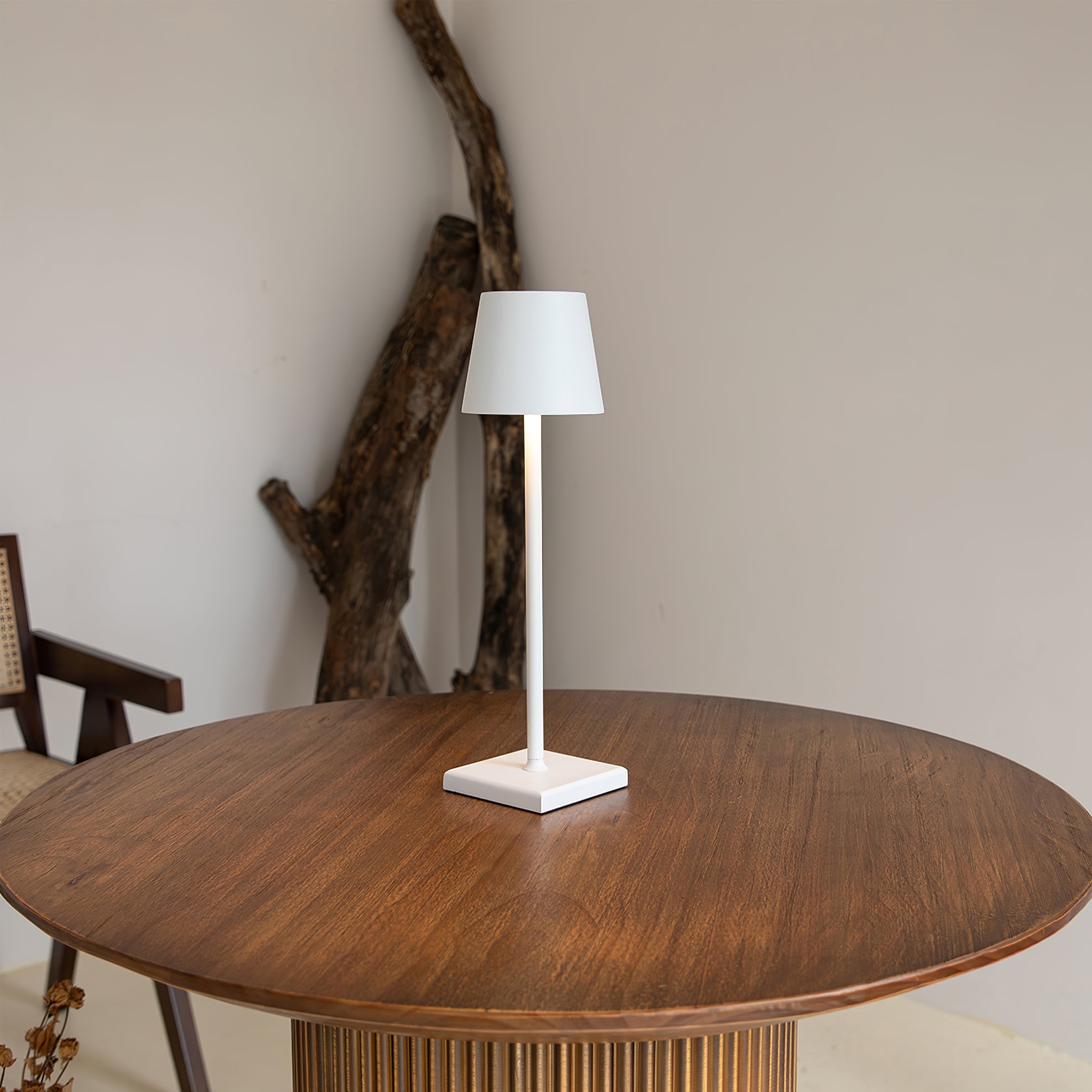 Araraano Portable Table Lamp