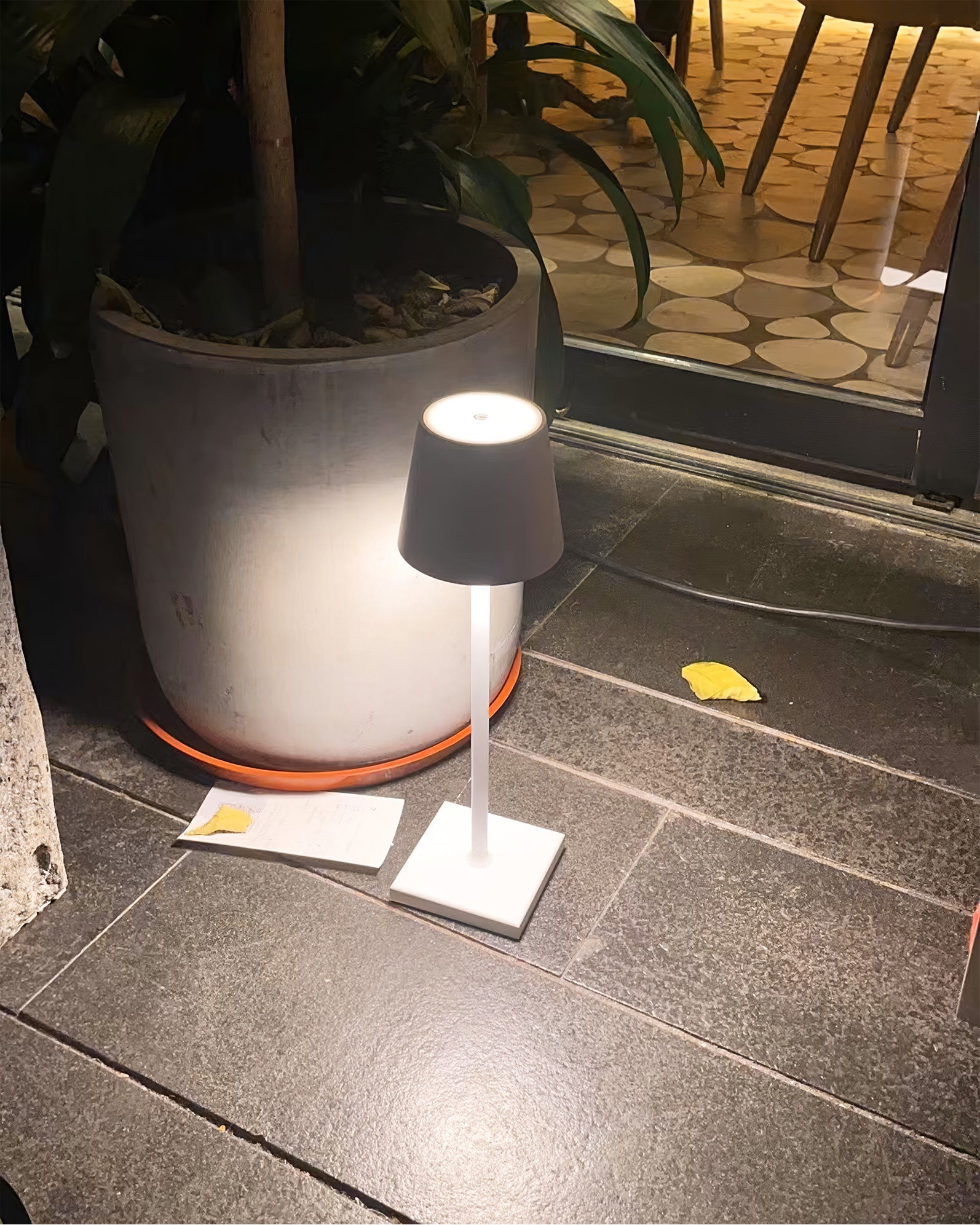 Araraano Portable Table Lamp