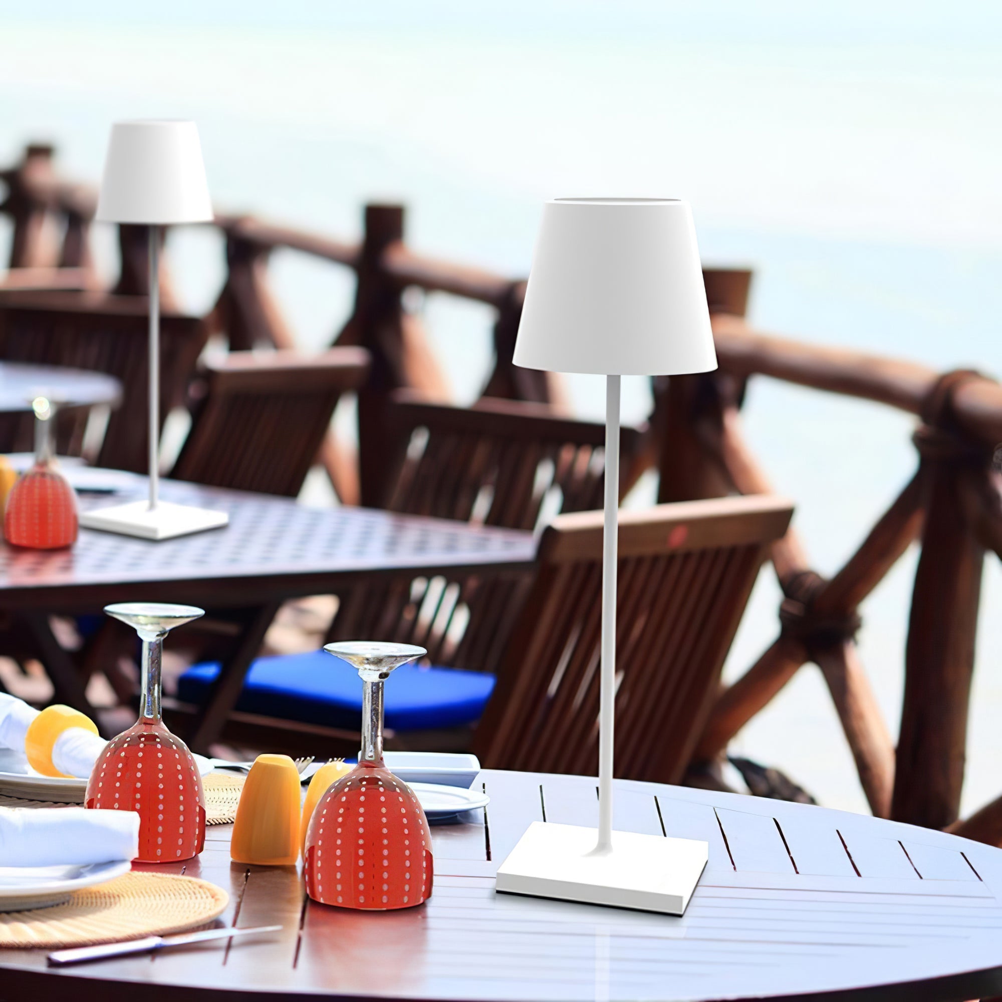 Araraano Portable Table Lamp