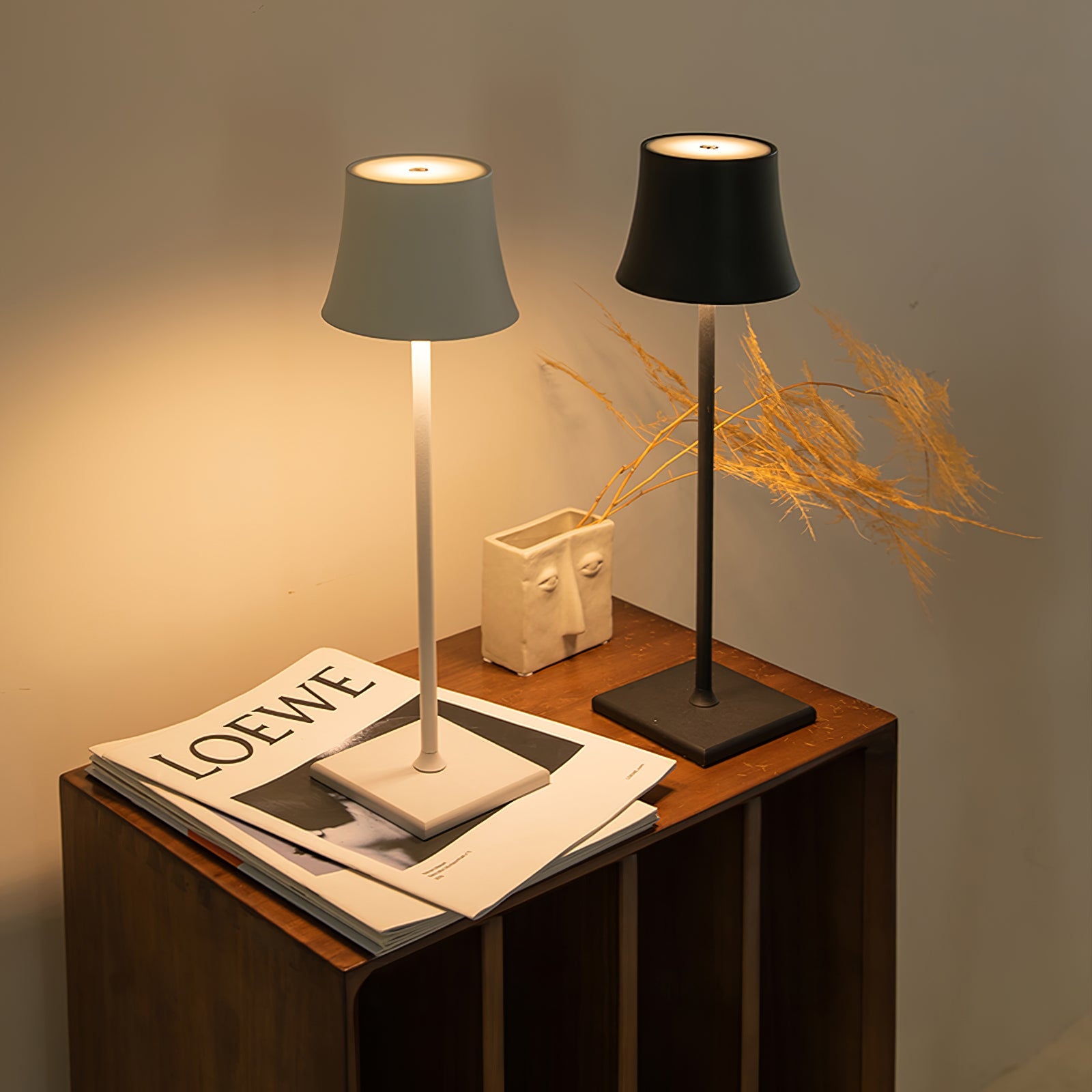 Araraano Portable Table Lamp