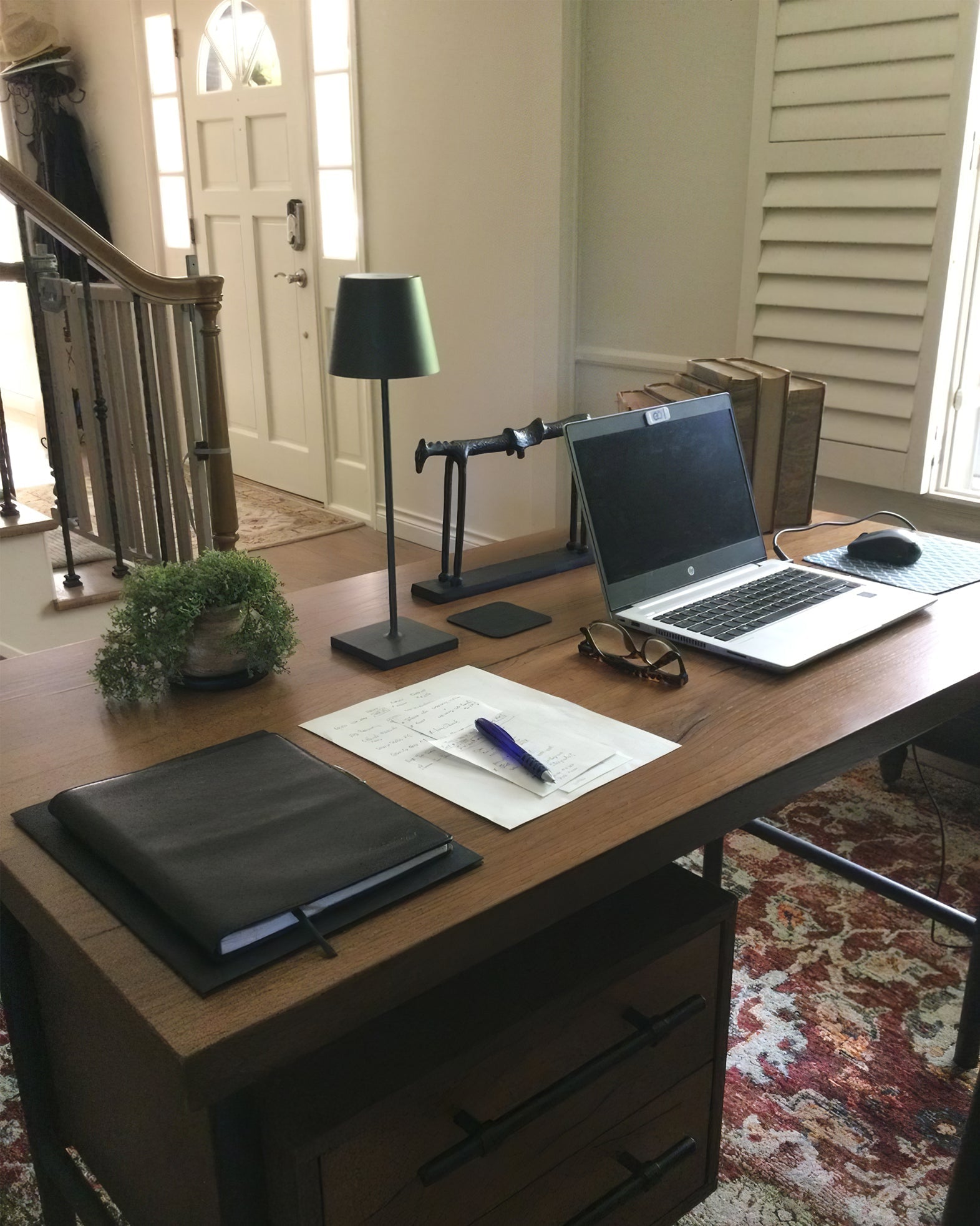 Araraano Portable Table Lamp
