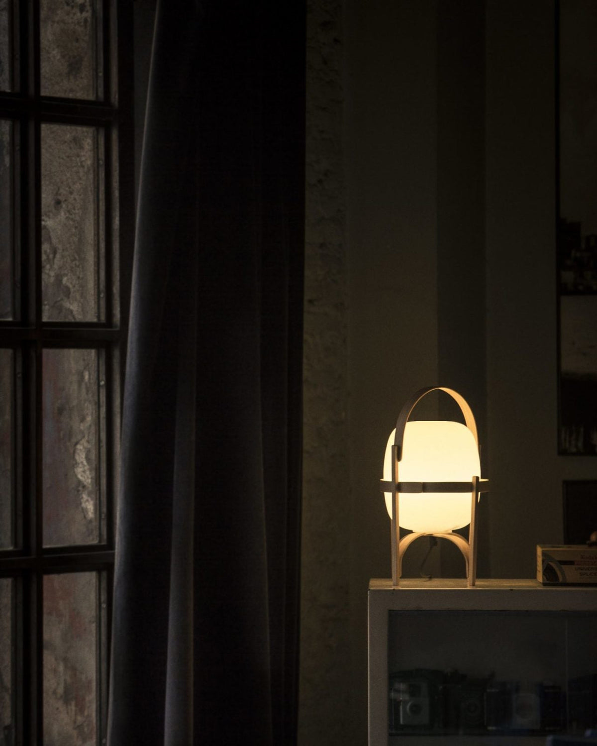 Itovelon Lantern Table Lamp
