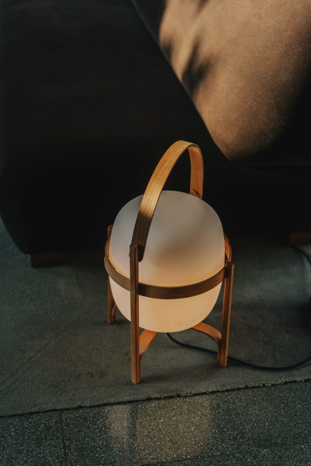 Itovelon Lantern Table Lamp