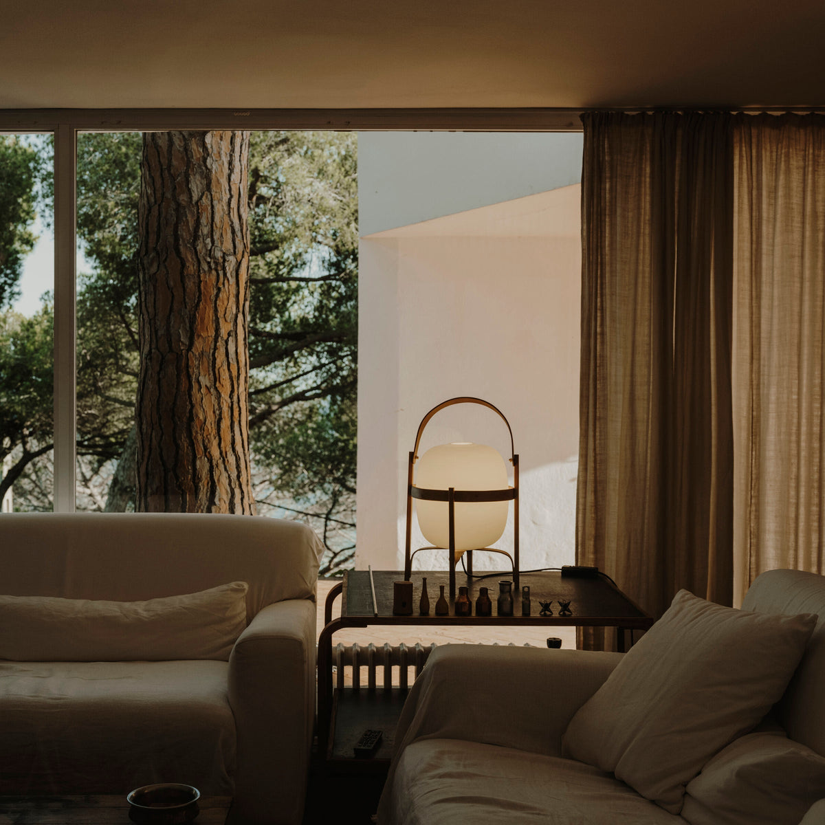 Itovelon Lantern Table Lamp