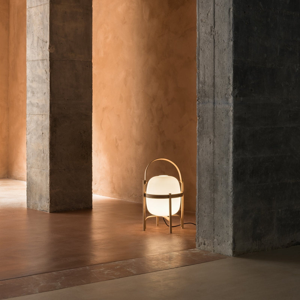 Itovelon Lantern Table Lamp