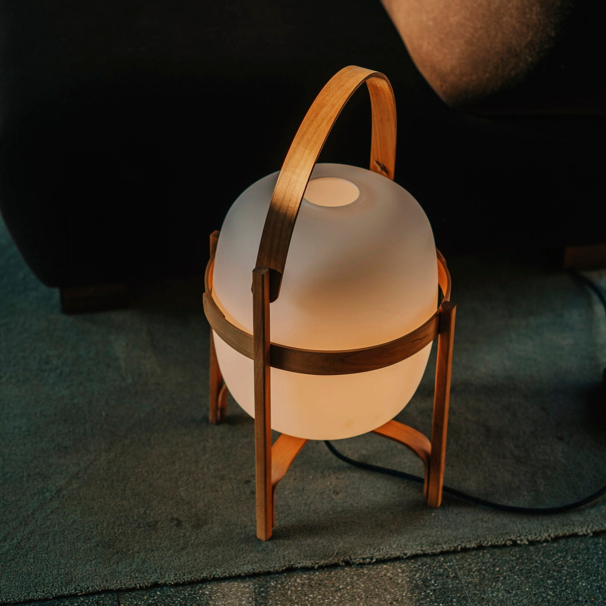 Itovelon Lantern Table Lamp