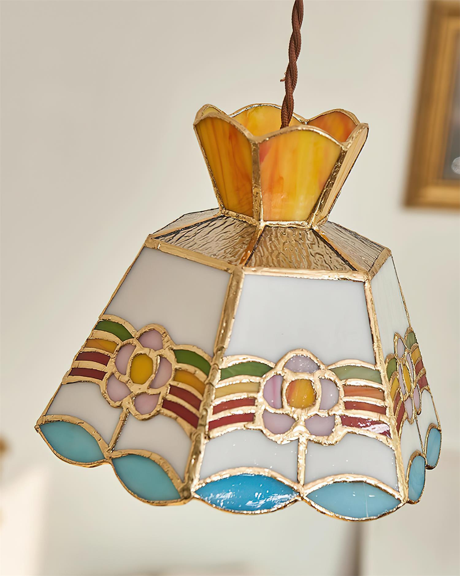 Deliressa Tiffany Pendant Light