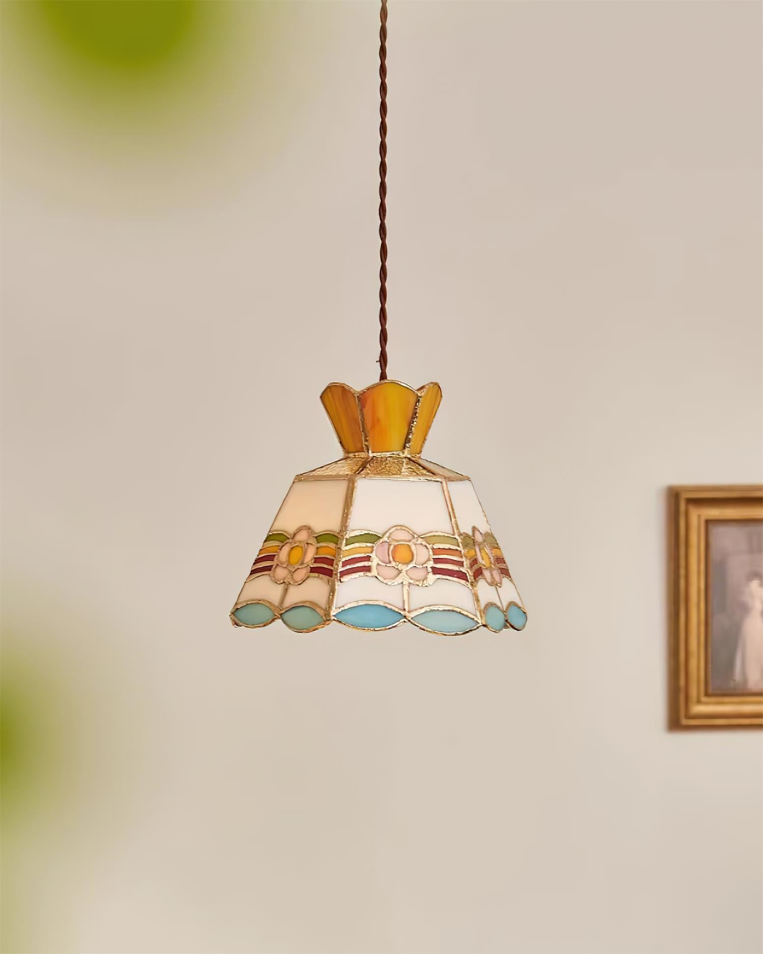 Deliressa Tiffany Pendant Light