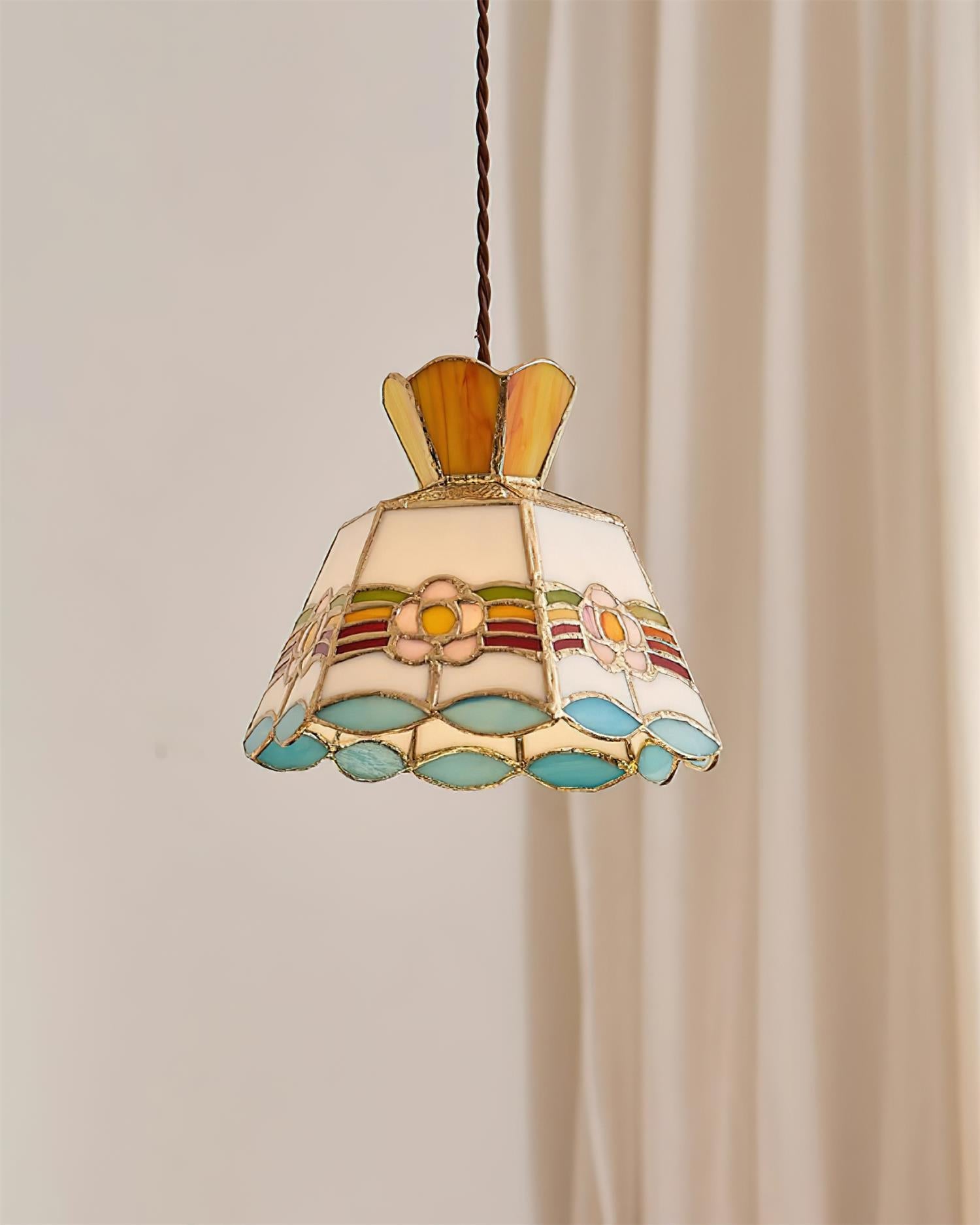 Deliressa Tiffany Pendant Light