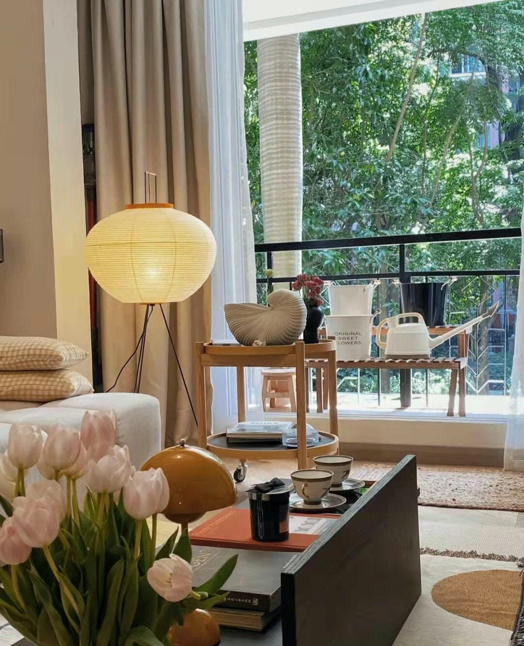 Alellan Sculptural Floor Lamp