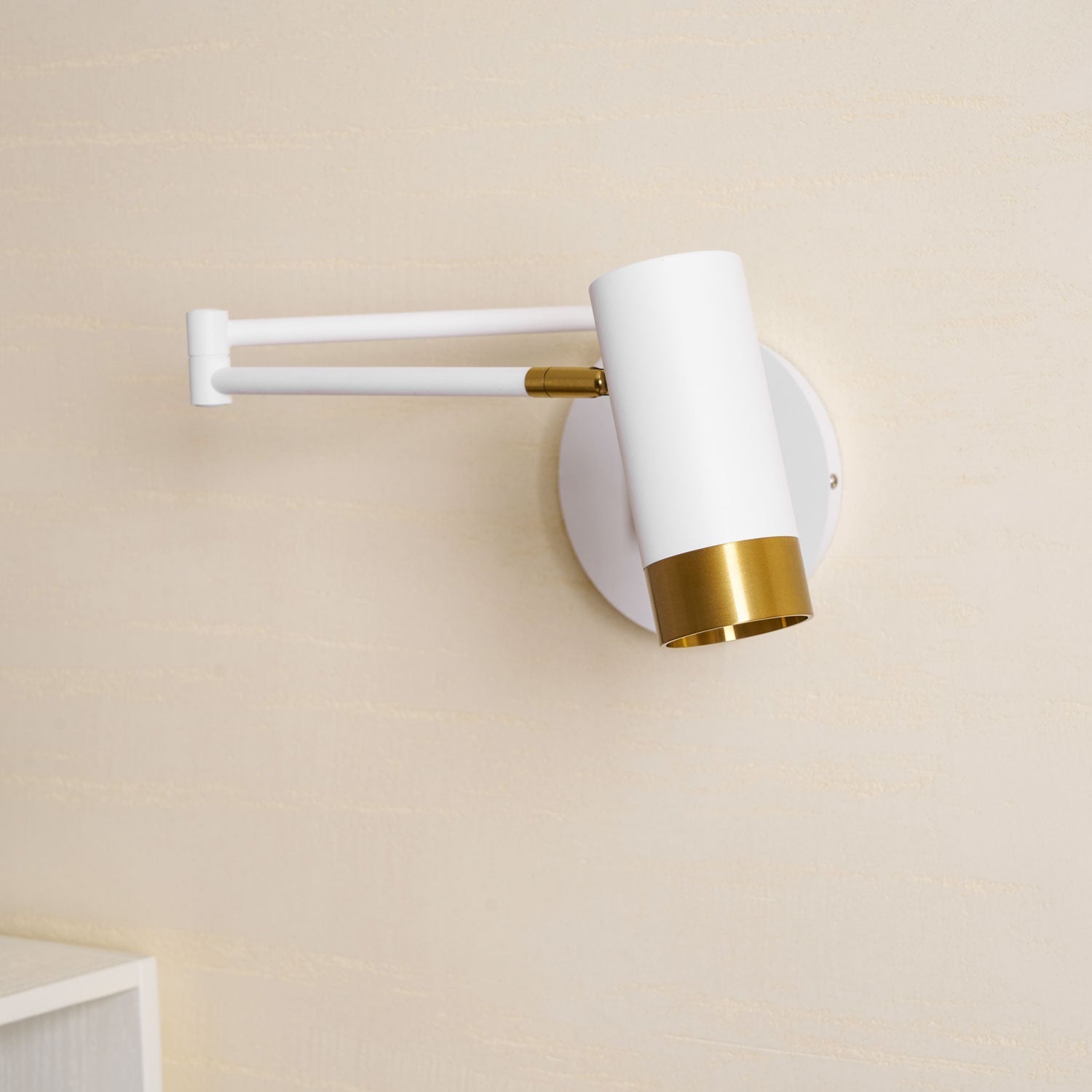 Nodo Wall Light