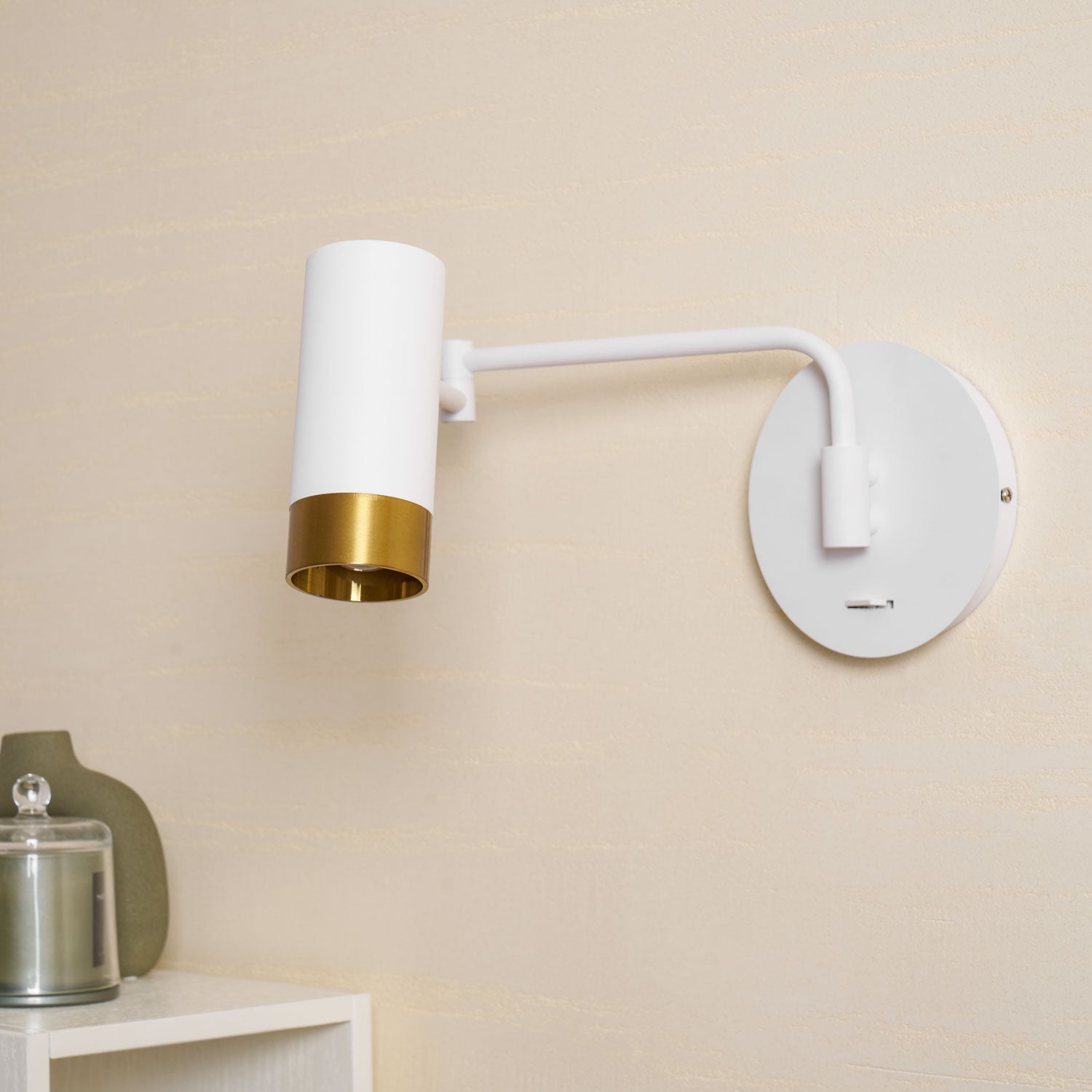 Nodo Wall Light