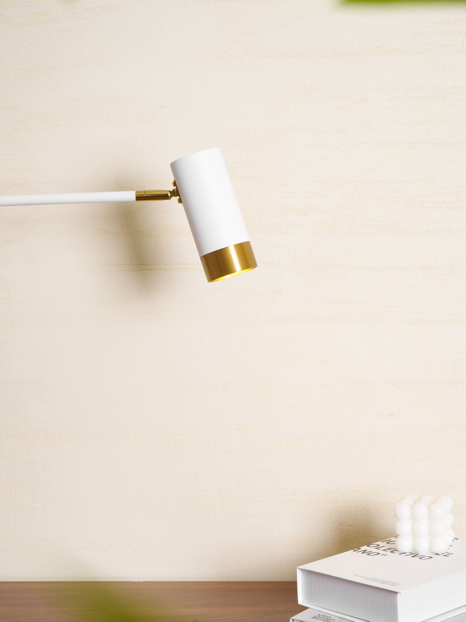 Nodo Wall Light