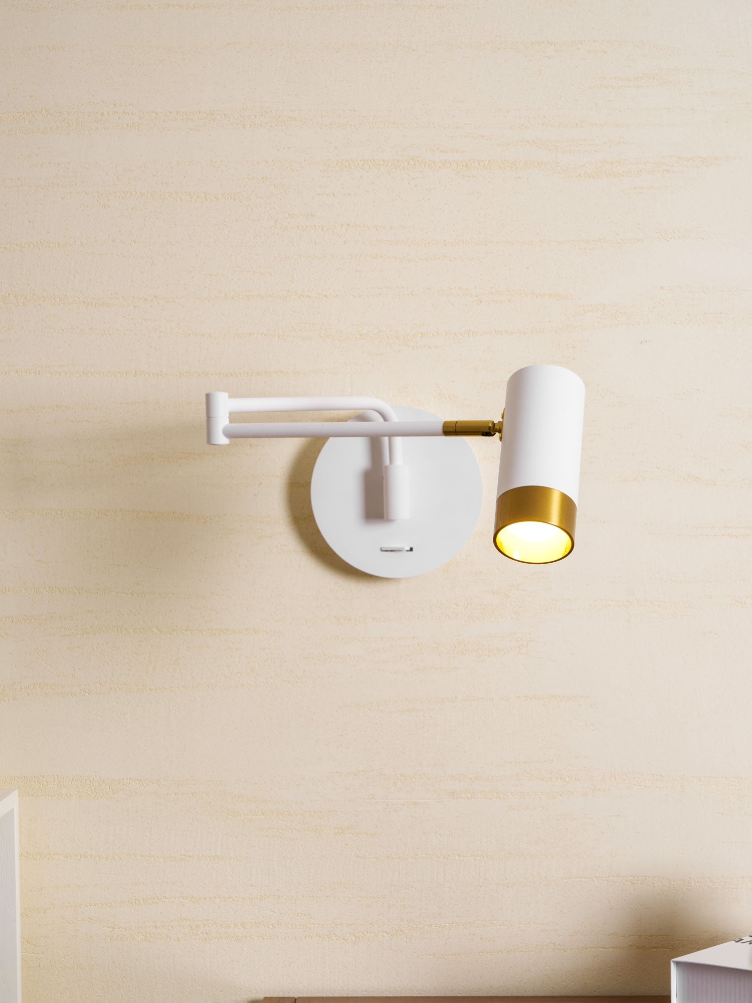 Nodo Wall Light