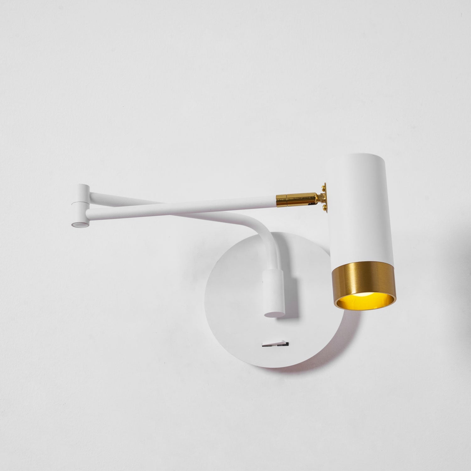 Nodo Wall Light
