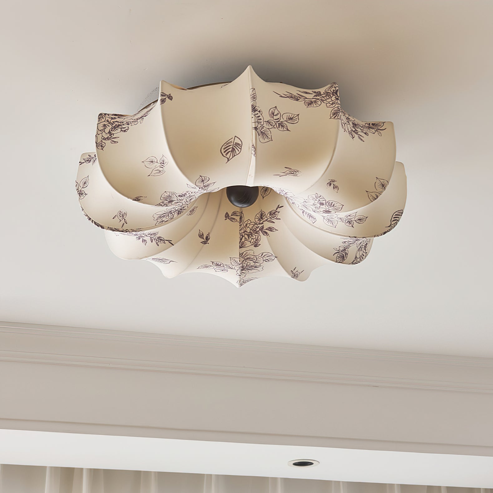 Utuleno Retro Ceiling Light