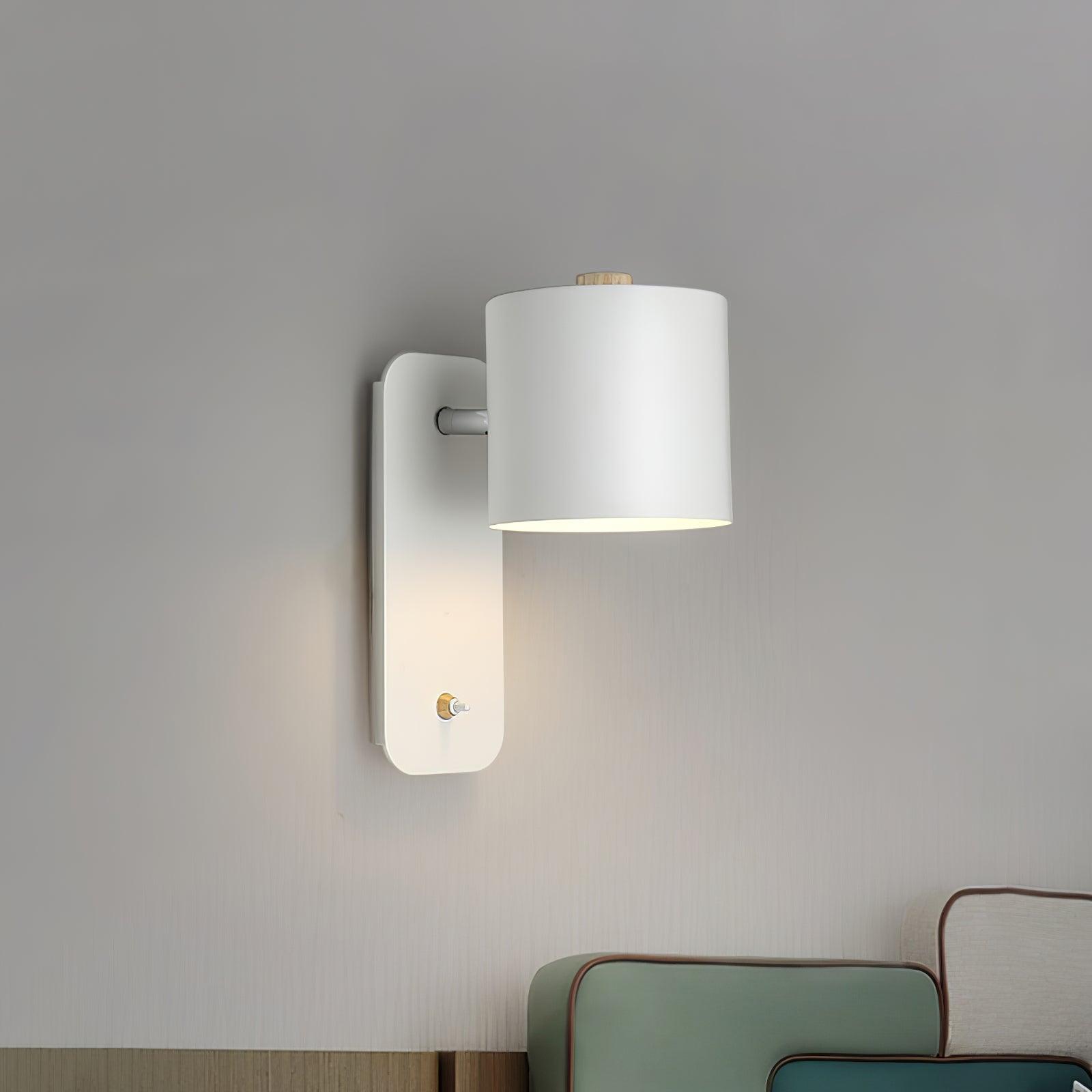 Manzo Wall Light