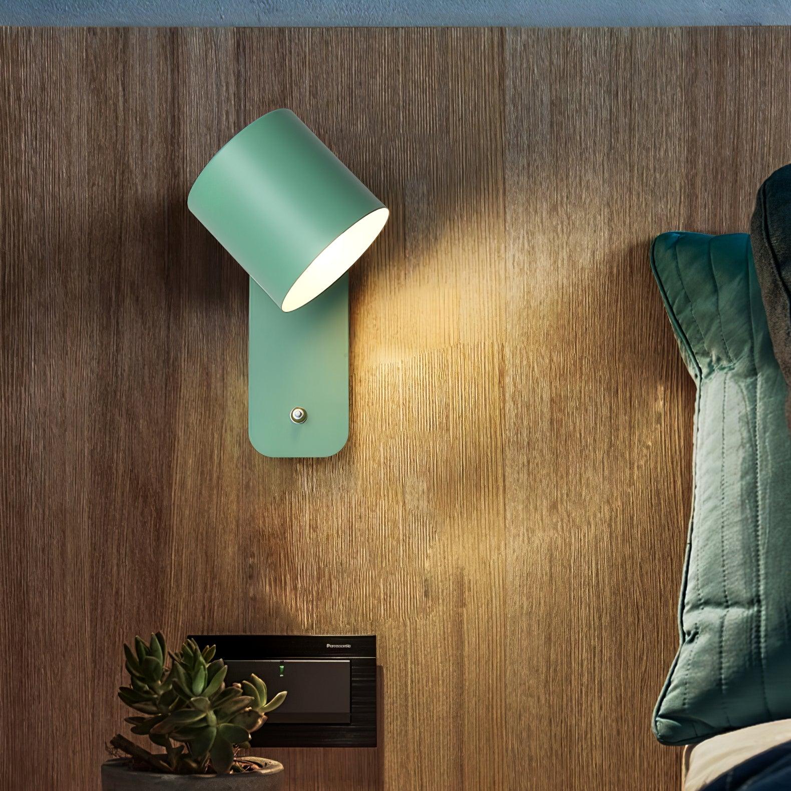 Manzo Wall Light