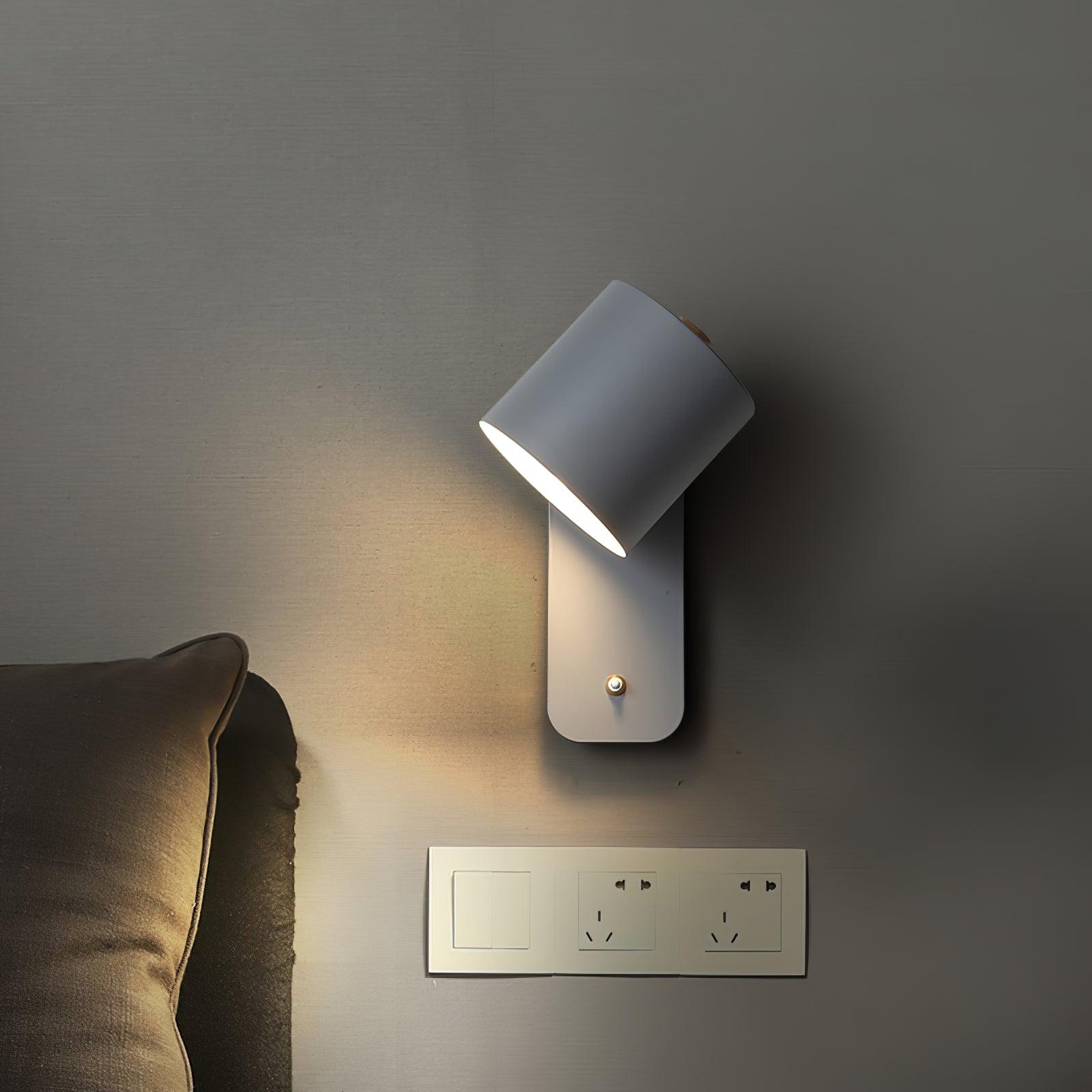 Manzo Wall Light