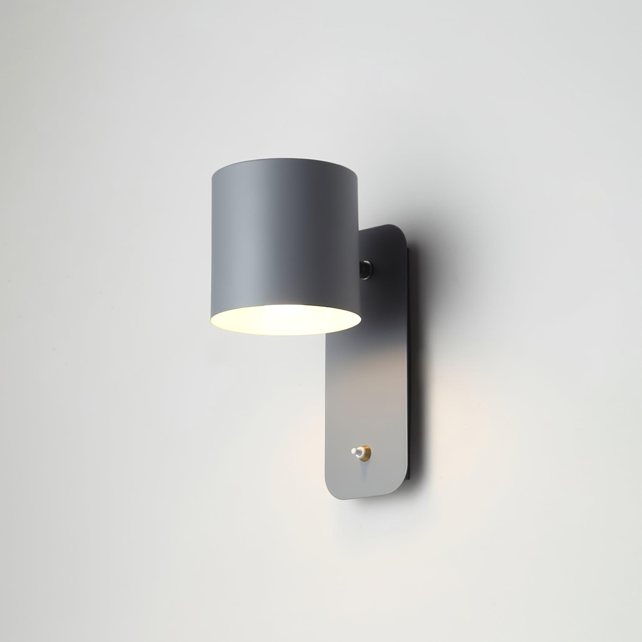 Manzo Wall Light