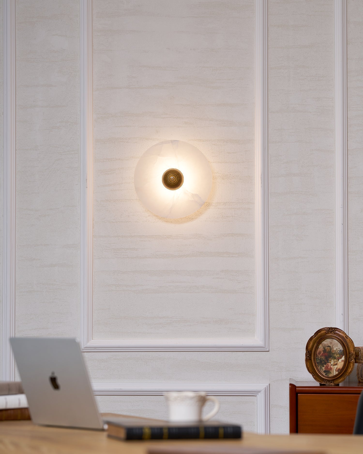 Aralzo Round Wall Light