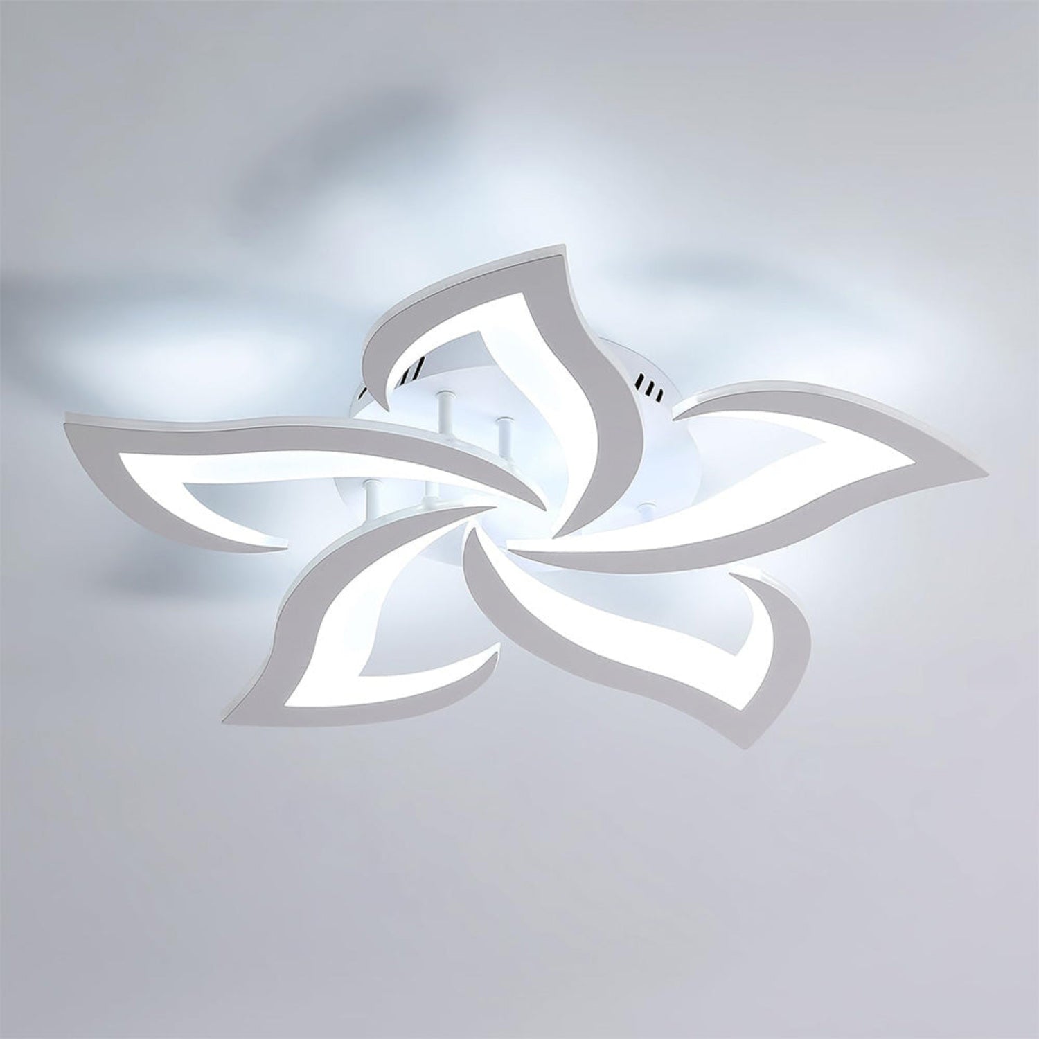 Lomesca Flower Ceiling Light