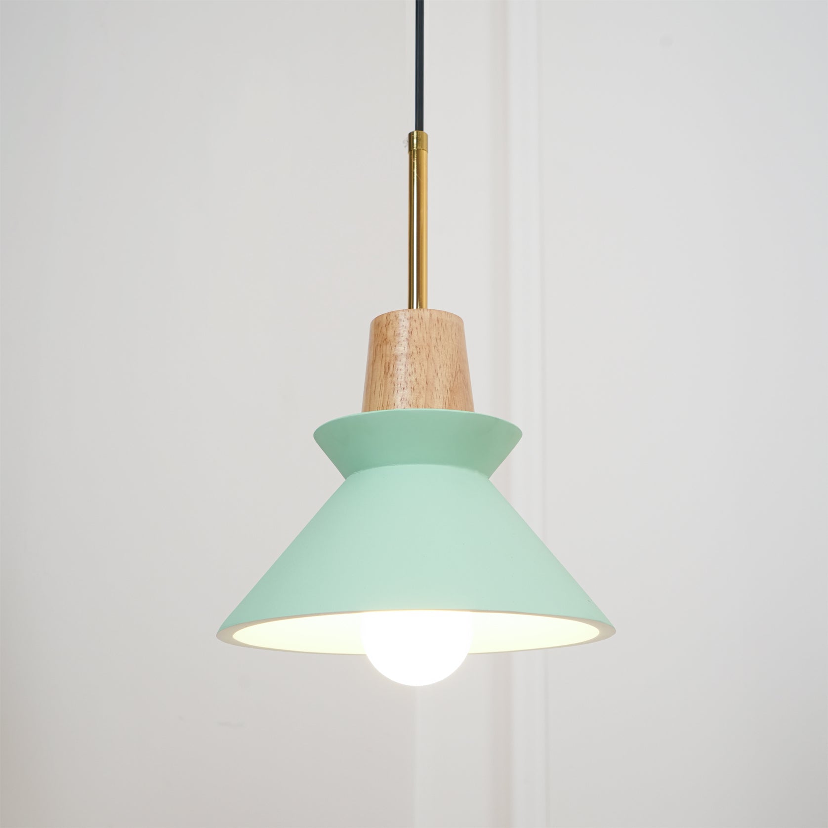 Upao Cone Pendant Light