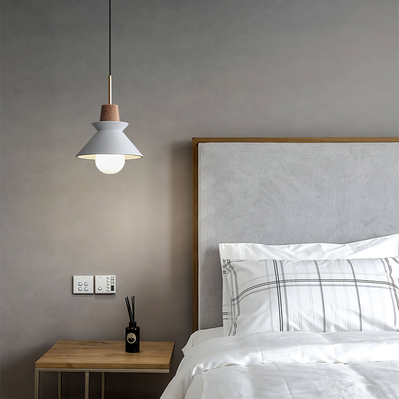 Upao Cone Pendant Light