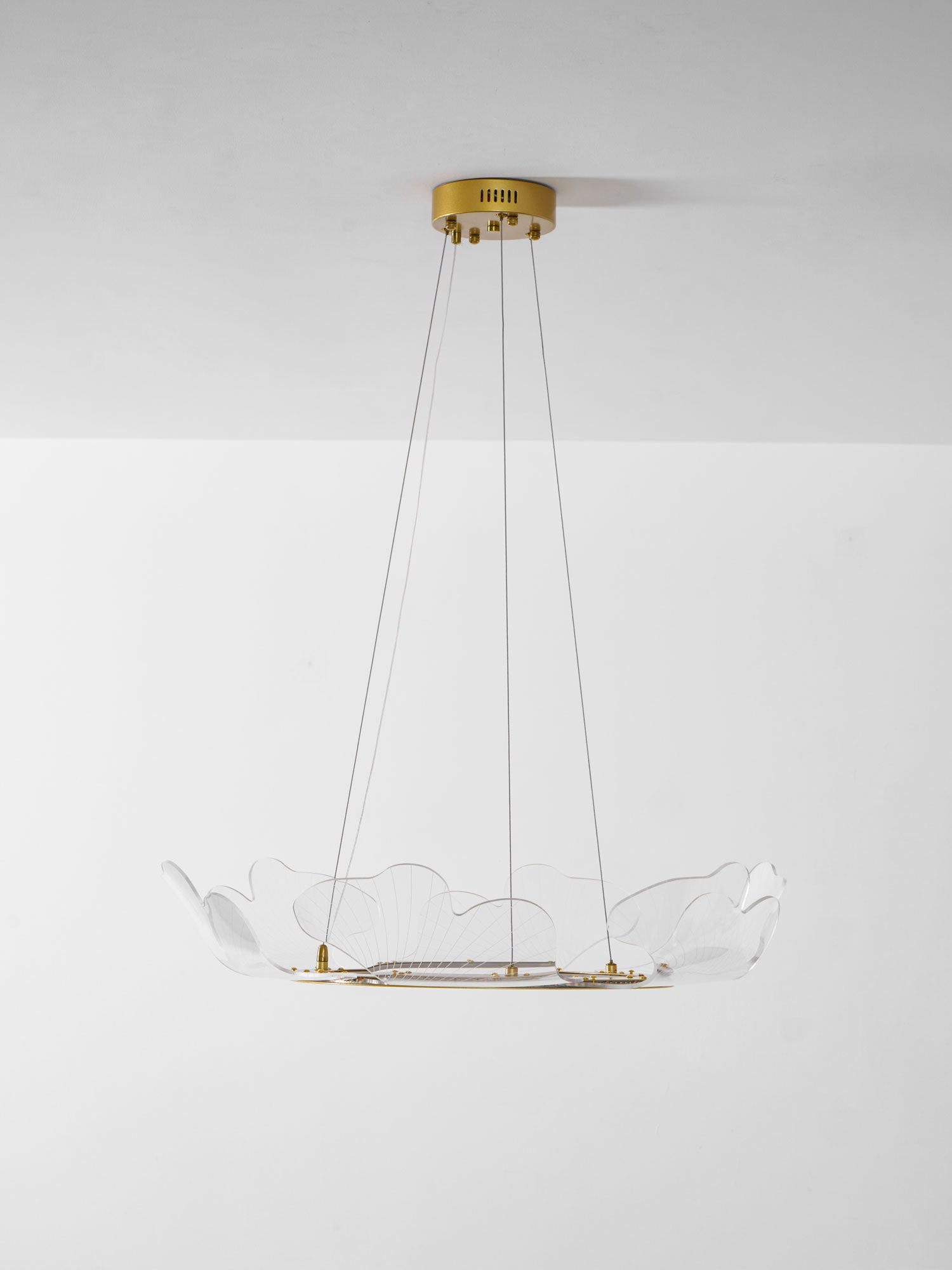 Bavelora Leaf Chandelier