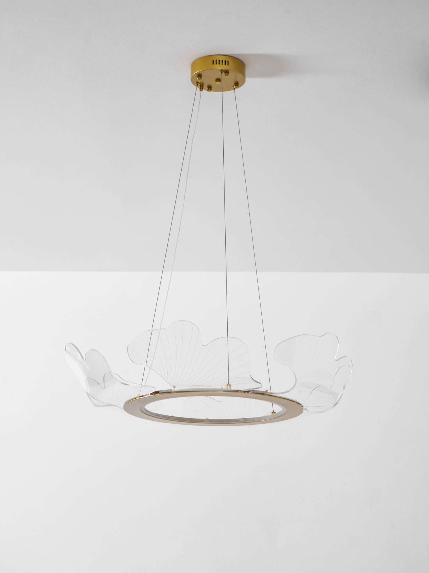 Bavelora Leaf Chandelier